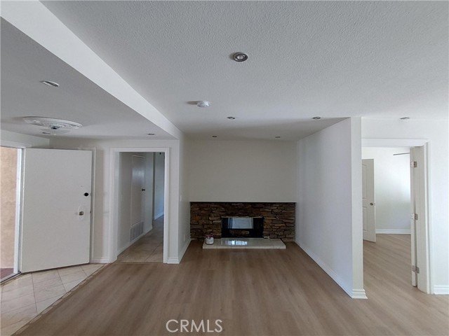 Detail Gallery Image 6 of 19 For 2542 N Pacific Ave, Santa Ana,  CA 92706 - 4 Beds | 3 Baths