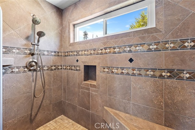 3 Town Hill Way, Berry Creek CA: https://media.crmls.org/medias/507643b9-8841-4274-ab53-863c571d71fd.jpg