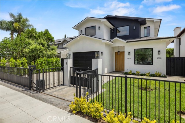 Detail Gallery Image 4 of 49 For 4532 Katherine, Sherman Oaks,  CA 91423 - 6 Beds | 6/1 Baths