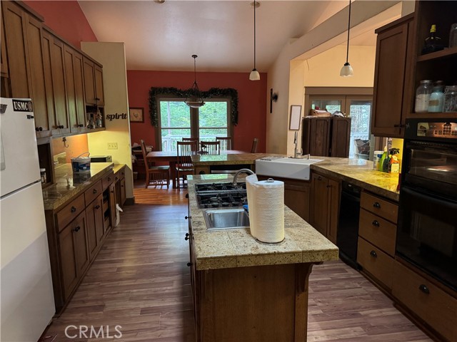 Detail Gallery Image 11 of 12 For 5595 Cummings Rd, Eureka,  CA 95503 - 4 Beds | 3 Baths