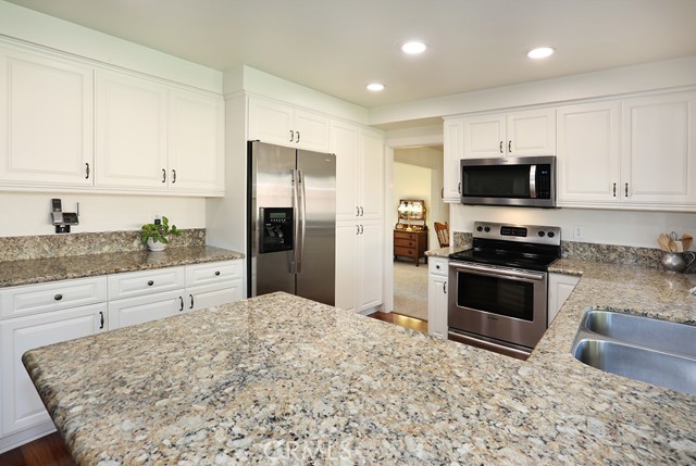 Detail Gallery Image 16 of 59 For 14781 Bridgeport, Tustin,  CA 92780 - 3 Beds | 2/1 Baths