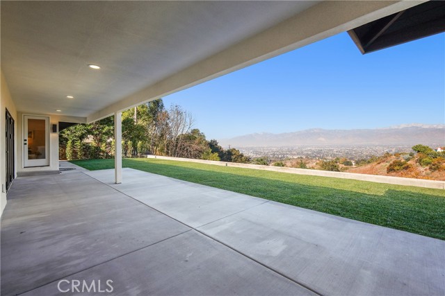 2115 E Santiago Street, Covina CA: https://media.crmls.org/medias/507a5a56-9384-42c7-a10e-832429bd6348.jpg