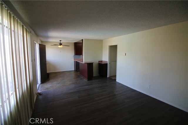 Detail Gallery Image 6 of 24 For 5535 Ackerfield Ave #50,  Long Beach,  CA 90805 - 2 Beds | 2 Baths