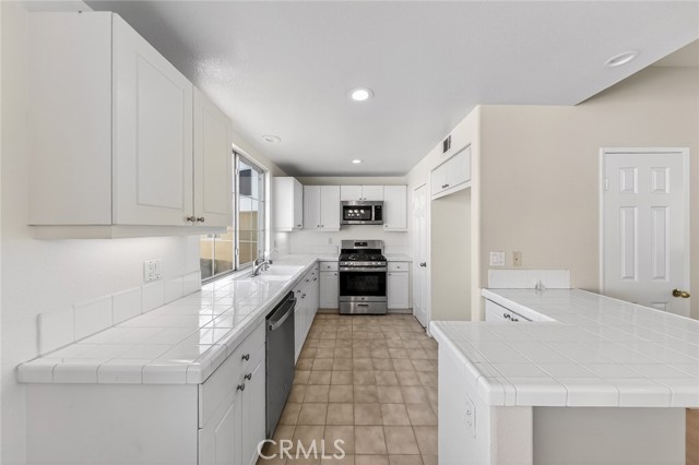 Detail Gallery Image 18 of 37 For 23429 S Vermont Ave #B,  Torrance,  CA 90502 - 3 Beds | 3 Baths