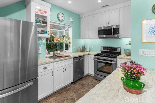 Detail Gallery Image 37 of 57 For 5101 Chateau, Irvine,  CA 92604 - 4 Beds | 3/1 Baths