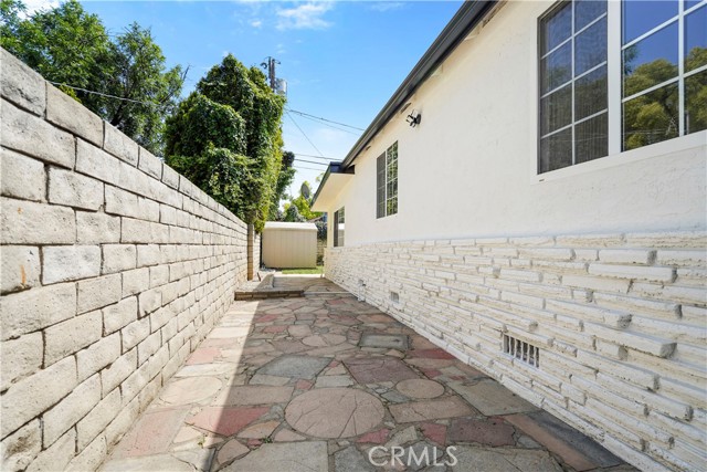 Detail Gallery Image 46 of 55 For 18324 Sylvan St, Tarzana,  CA 91335 - 4 Beds | 2 Baths
