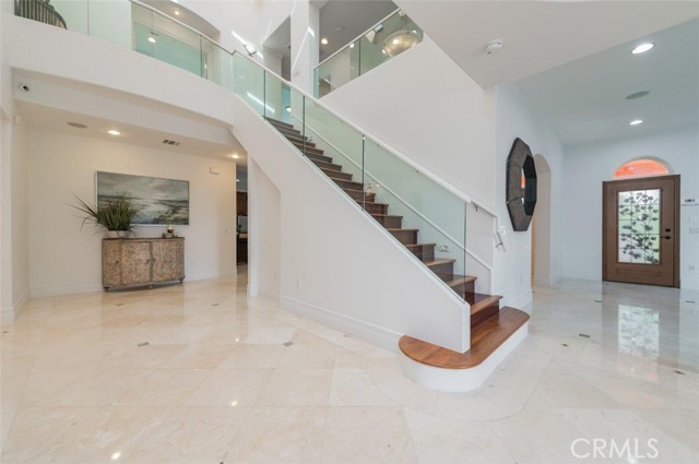 801 S Michillinda Avenue, Pasadena CA: https://media.crmls.org/medias/507b9e02-0182-4920-9785-7e575d207ef3.jpg