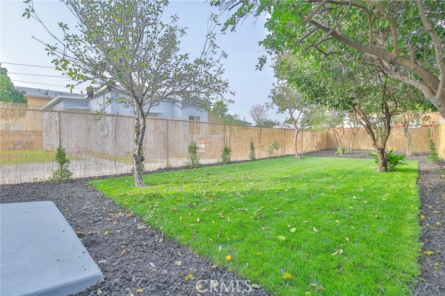 Detail Gallery Image 8 of 45 For 1693 E 110th, Los Angeles,  CA 90059 - 3 Beds | 2/1 Baths