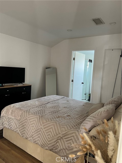 8129 Radford Avenue, North Hollywood CA: https://media.crmls.org/medias/507c8125-a1b5-4b61-b47f-da8986392055.jpg