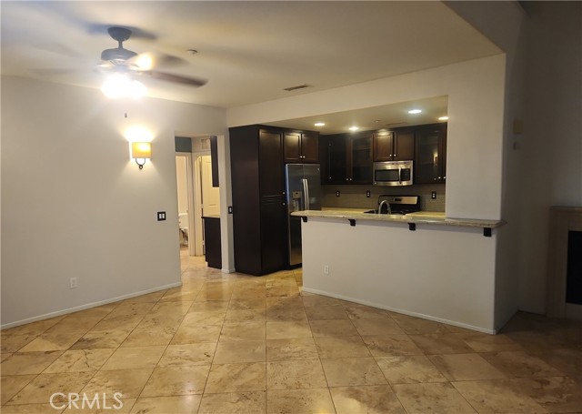 Detail Gallery Image 6 of 19 For 12377 Hollyhock #4,  Rancho Cucamonga,  CA 91739 - 2 Beds | 2 Baths