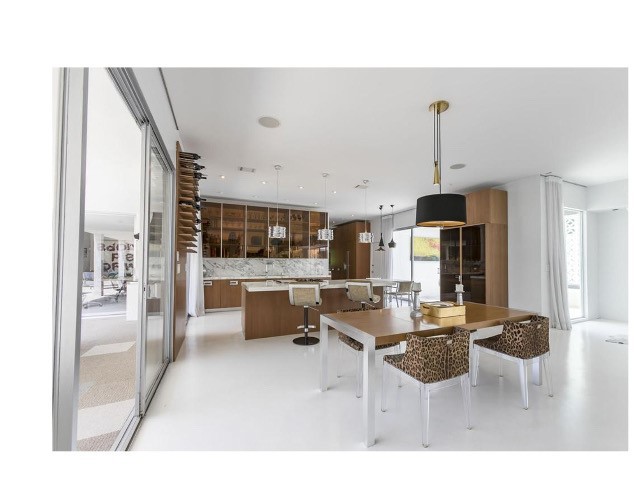 Detail Gallery Image 18 of 53 For 1030 San Rafael Ln, Pasadena,  CA 91105 - 3 Beds | 3 Baths