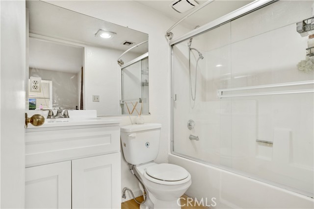 Detail Gallery Image 17 of 21 For 9038 Orion Ave #107,  North Hills,  CA 91343 - 2 Beds | 2 Baths