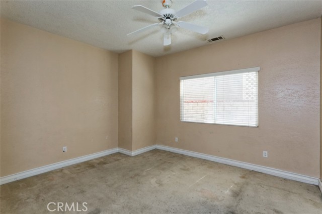 Detail Gallery Image 23 of 45 For 13030 Caspian, Victorville,  CA 92395 - 4 Beds | 3 Baths