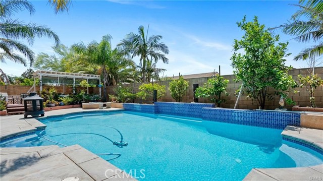 Image 61 of 65 For 13726 Kiwi Avenue