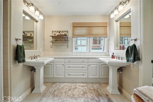Detail Gallery Image 34 of 54 For 2616 Bungalow Pl, Corona Del Mar,  CA 92625 - 2 Beds | 2/1 Baths