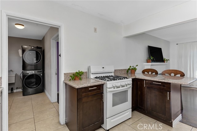 Detail Gallery Image 8 of 22 For 1632 N Lugo Ave, San Bernardino,  CA 92404 - 3 Beds | 1 Baths