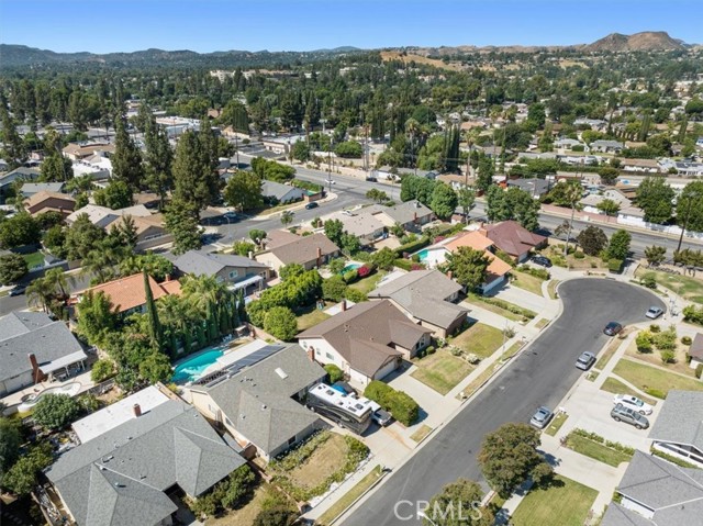 22726 Keswick Street photo 7