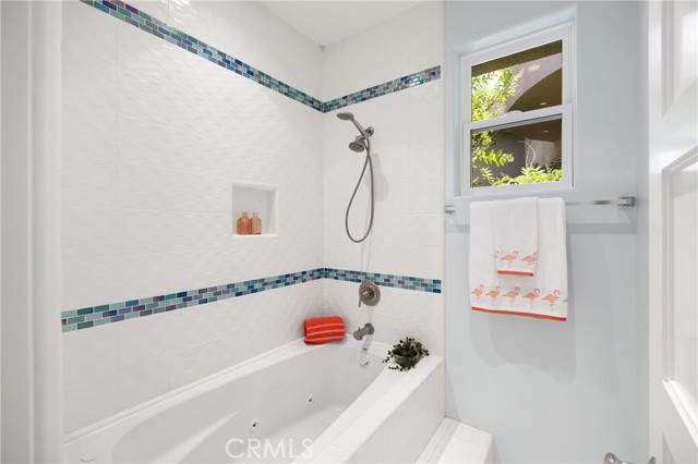 Image 36 of 74 For 10320 Snowdrop Road