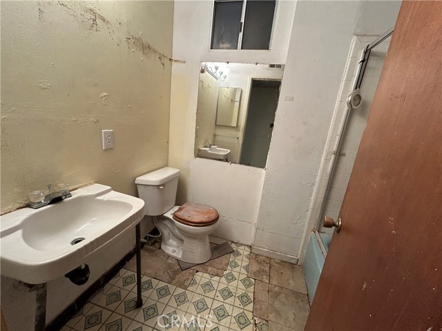 Detail Gallery Image 15 of 24 For 755 H, Parlier,  CA 93648 - 3 Beds | 2 Baths