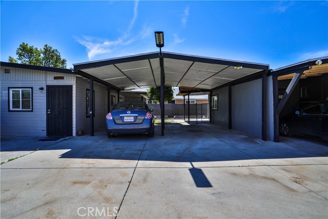 5787 Warren Street, Riverside CA: https://media.crmls.org/medias/50844cfc-7b71-45eb-bad7-1dd30521b19e.jpg