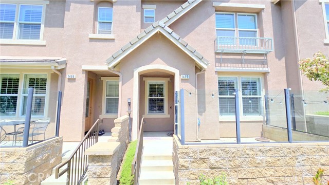 Detail Gallery Image 1 of 30 For 1492 Amsterdam Ct, Upland,  CA 91786 - 3 Beds | 2/1 Baths