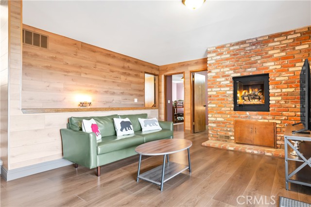 Detail Gallery Image 22 of 33 For 27814 North Bay, Lake Arrowhead,  CA 92352 - 4 Beds | 3/1 Baths