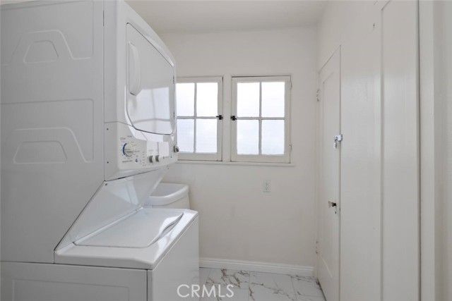 15803 E Victoria Ave., La Puente CA: https://media.crmls.org/medias/50849882-3f06-4dcf-91f4-85482a3d3435.jpg