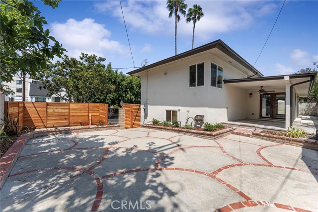 5010 Elmwood Avenue, Los Angeles CA: https://media.crmls.org/medias/50849ec6-9fcd-405d-b1ae-0637570315b8.jpg