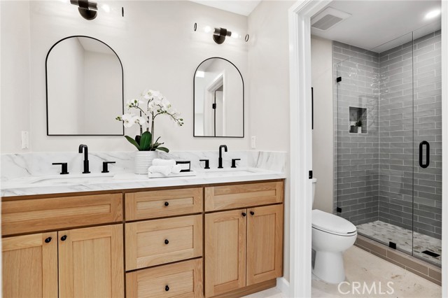 25 Almond Tree Lane, Irvine CA: https://media.crmls.org/medias/5084d96f-e98d-43d9-945a-973ed8a1ec51.jpg