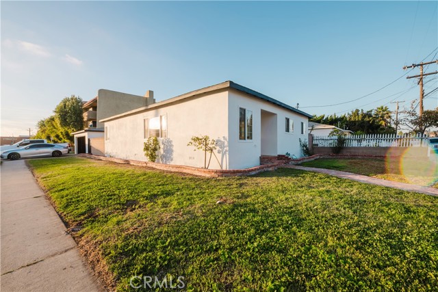 14631 S Condon Ave, Lawndale CA: https://media.crmls.org/medias/5085272c-8106-464e-8cf6-012bc997415d.jpg
