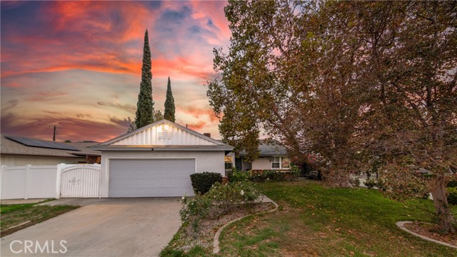 Detail Gallery Image 2 of 20 For 15852 Index St, Granada Hills,  CA 91344 - 3 Beds | 2 Baths