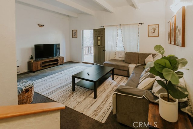 Detail Gallery Image 12 of 41 For 2352 Pine Dr, Arrowbear,  CA 92382 - 3 Beds | 2 Baths