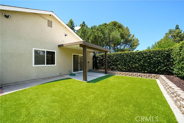 3701 S Ross Street, Santa Ana CA: https://media.crmls.org/medias/508679d1-b95c-4b65-8191-91b7eb50e075.jpg
