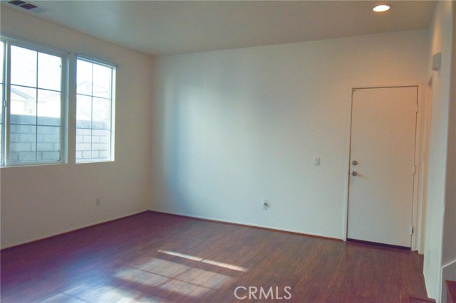 1120 N Solano Privado, Ontario CA: https://media.crmls.org/medias/50890ca8-a8d8-4889-a989-cac56ccd2a8d.jpg