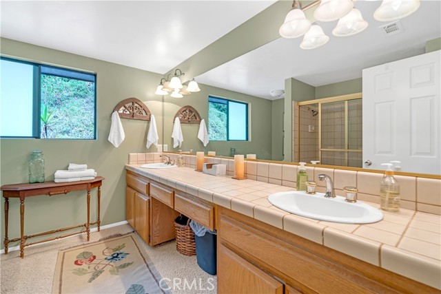 Image 28 of 45 For 785 Norumbega Drive