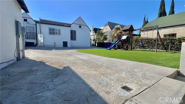 Detail Gallery Image 35 of 62 For 5106 Crenshaw Bld, Los Angeles,  CA 90043 - 4 Beds | 3 Baths