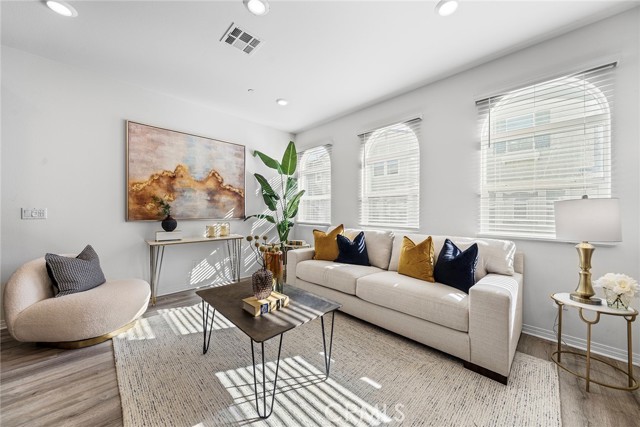 16022 Voyager Avenue, Chino CA: https://media.crmls.org/medias/508ac704-5e19-464c-8200-a17559da8568.jpg