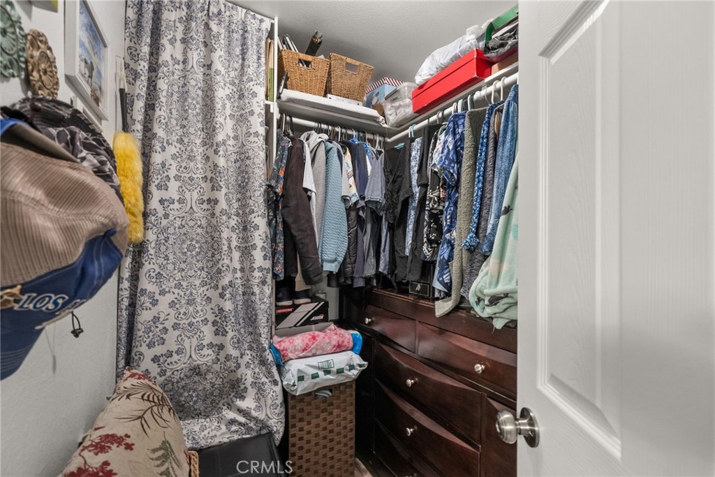https://media.crmls.org/medias/508b5627-26e0-4011-bd13-07f8aa0090c8.jpg?preset=X-Large