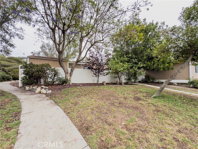 25755 Via Lomas, Laguna Hills CA: https://media.crmls.org/medias/508c6949-7df8-48b5-8d4c-90aede7dff03.jpg