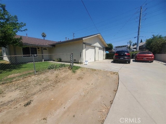 2431 12th Street, Riverside CA: https://media.crmls.org/medias/508cb262-2e65-4136-908c-7040458d3032.jpg