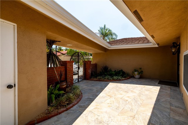 Detail Gallery Image 4 of 61 For 22280 Village Way Dr, Canyon Lake,  CA 92587 - 3 Beds | 2/1 Baths