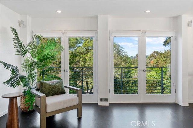 Image 34 of 68 For 9653 Oak Pass Rd