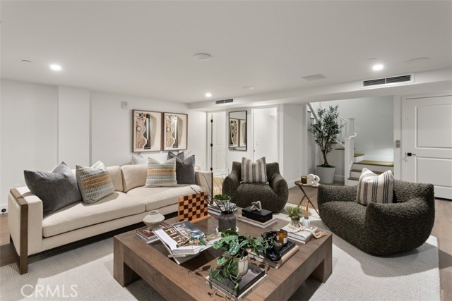 Detail Gallery Image 39 of 47 For 1373 N Coast Hwy, Laguna Beach,  CA 92651 - 3 Beds | 3/1 Baths