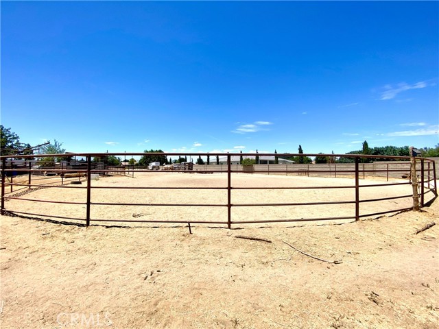 644 Whittendale Street, Bakersfield CA: https://media.crmls.org/medias/508f25b1-694b-4525-a251-66e31b9c6ea7.jpg