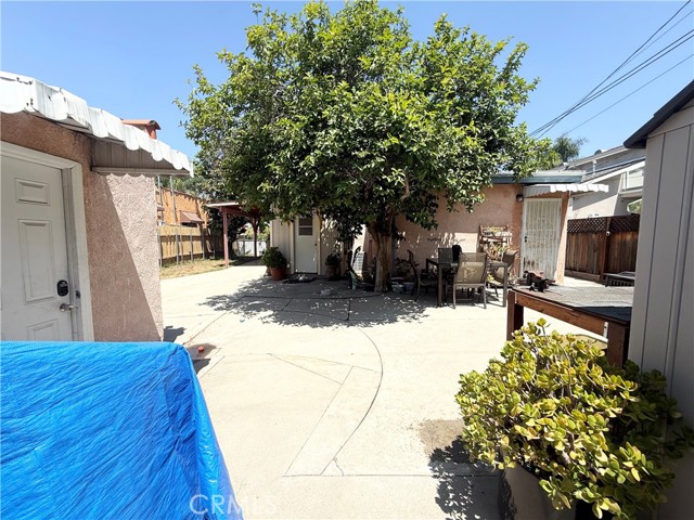 516 N Brand Boulevard, San Fernando CA: https://media.crmls.org/medias/508f5420-6686-4e62-b575-8421ca4e1794.jpg