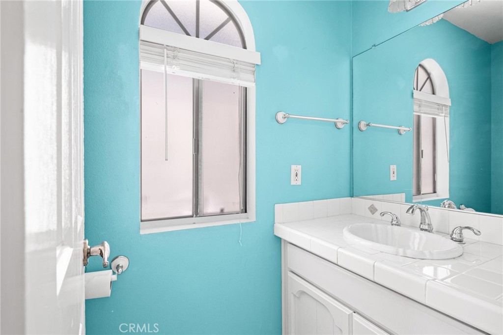 https://media.crmls.org/medias/508ff14a-7183-464e-9321-bc12afb729c6.jpg?preset=X-Large