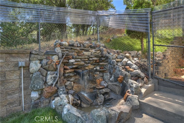 489 Dorn Drive, Crestline CA: https://media.crmls.org/medias/5091a86e-a909-4120-a7aa-3ea104c4558c.jpg