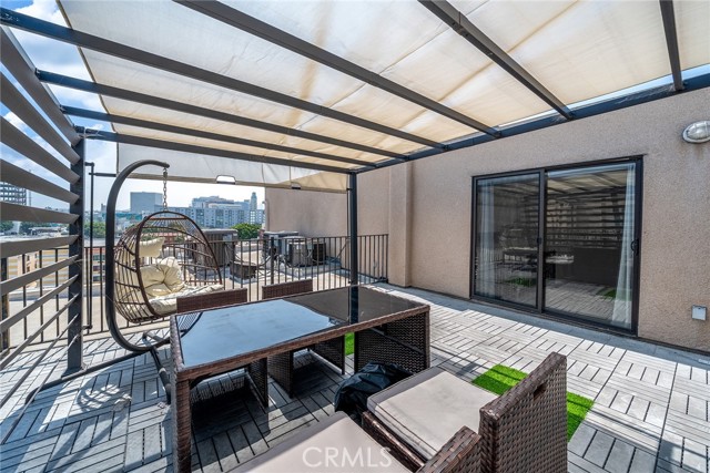 625 S Berendo Street, Los Angeles CA: https://media.crmls.org/medias/5091b55f-5d82-41a8-b2b6-3d2989f070c3.jpg