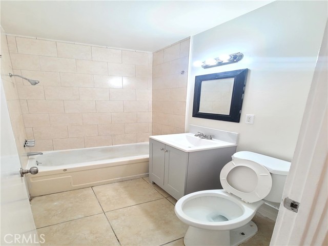 Detail Gallery Image 10 of 14 For 3030 Vineland Ave #3,  Baldwin Park,  CA 91706 - 2 Beds | 1 Baths