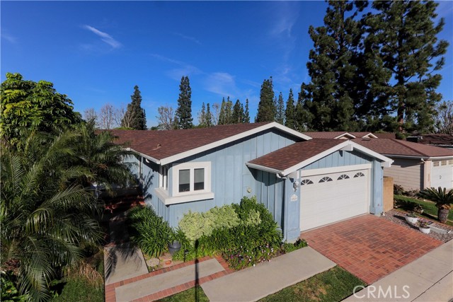 Detail Gallery Image 4 of 25 For 2528 Park Lake #108,  Santa Ana,  CA 92705 - 2 Beds | 2 Baths